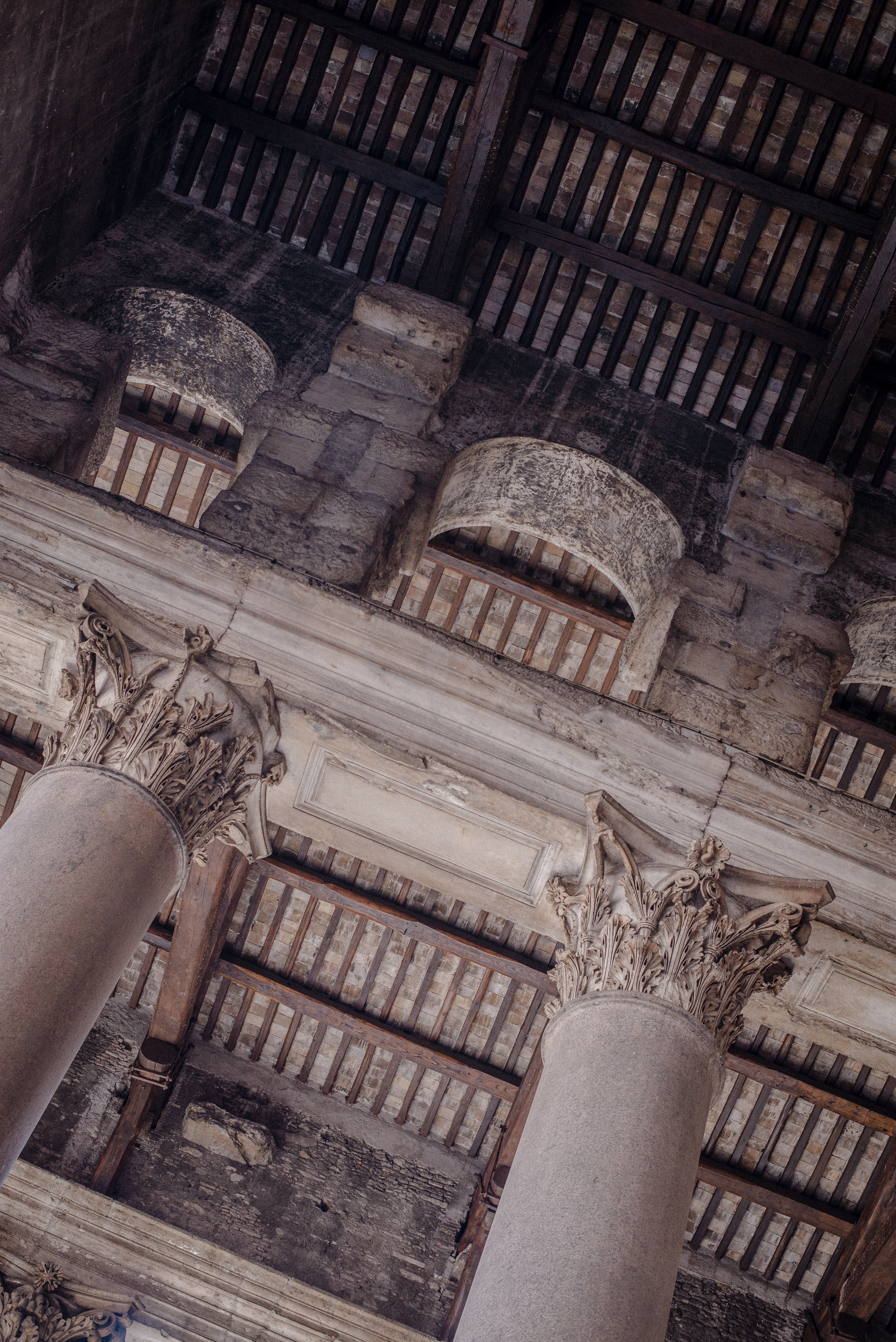 Pantheon &amp; Fontana del Pantheon architecture Rome travel guide 5 days