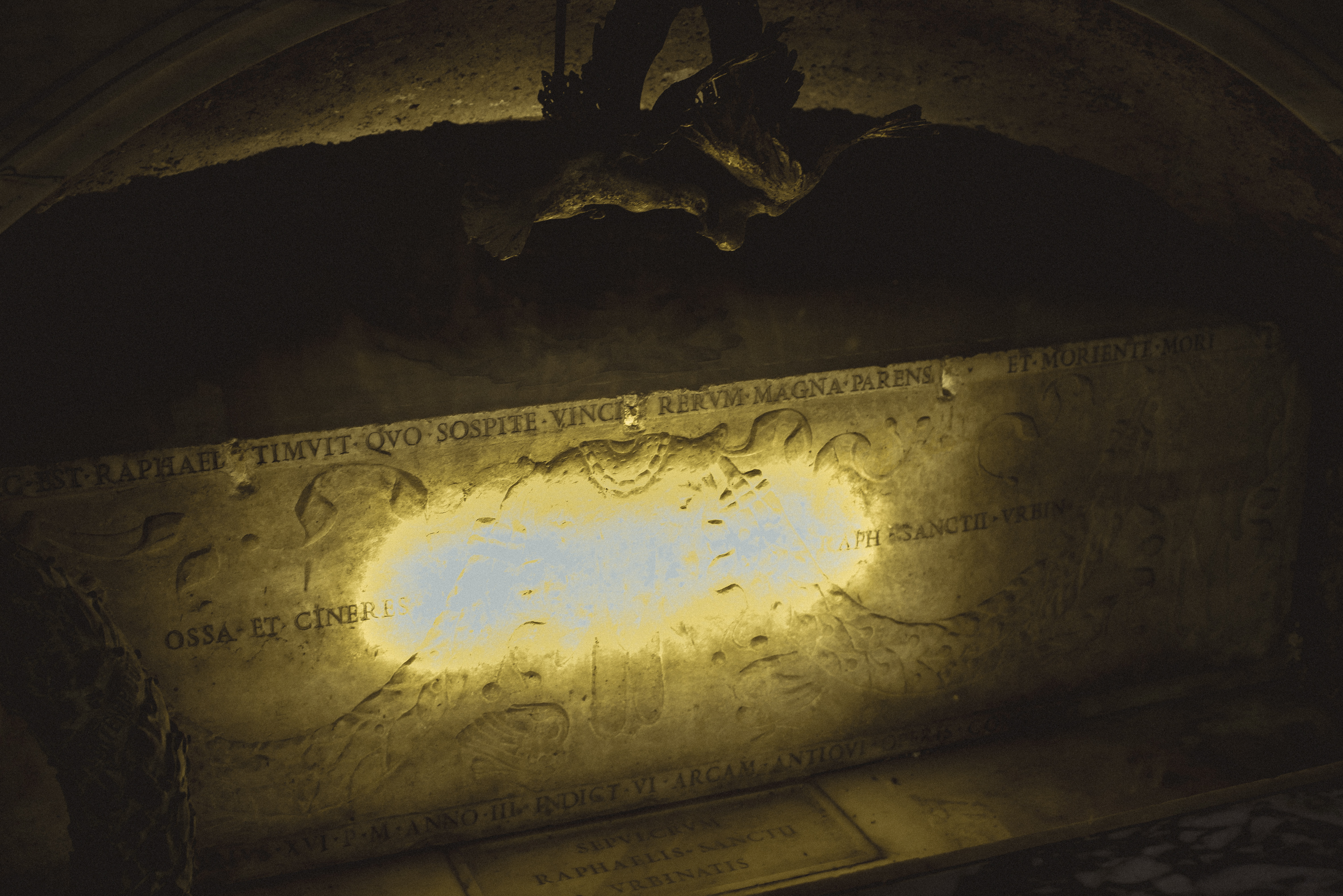 Raphael tomb Pantheon Rome must see trip guide