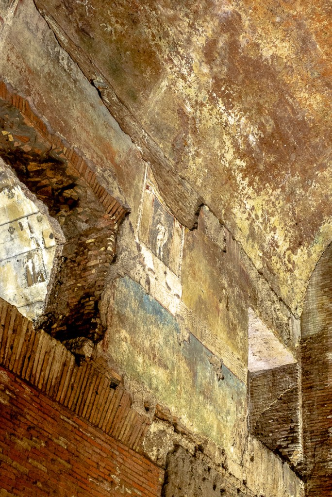 visit Domus Aurea 