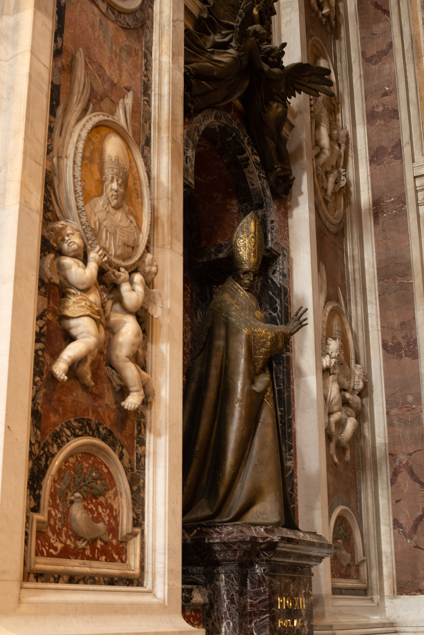 St Peter’s Basilica inside pope