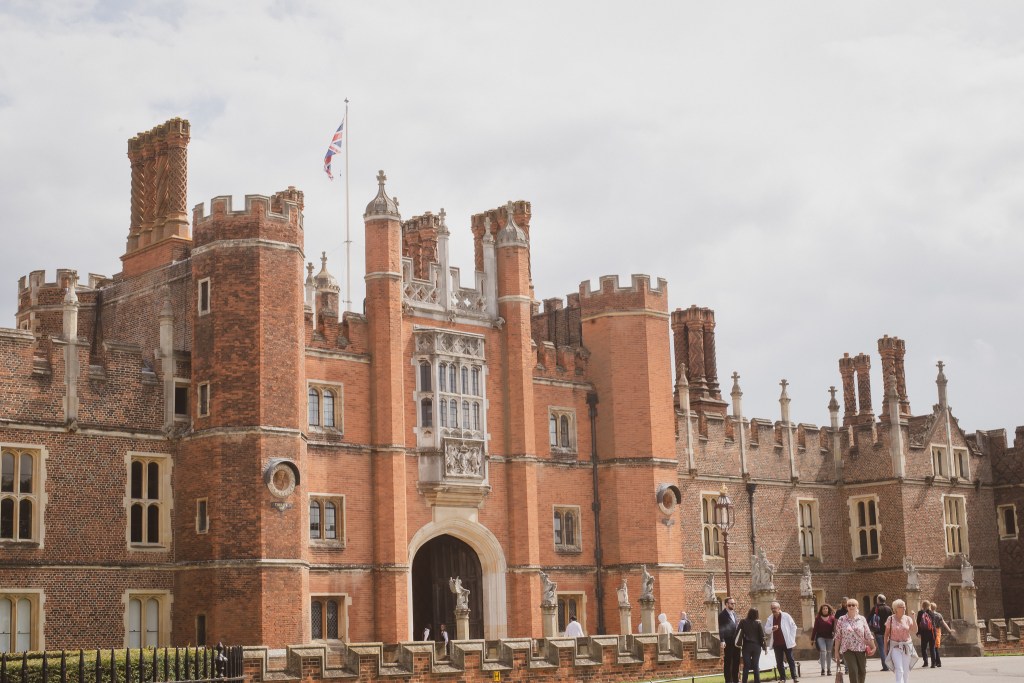 Hampton court palace Henry VIII