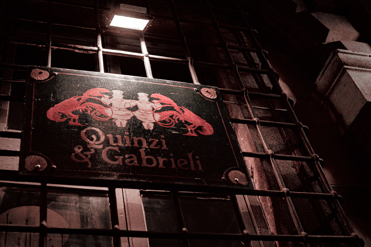 seafood restaurant roma recommend