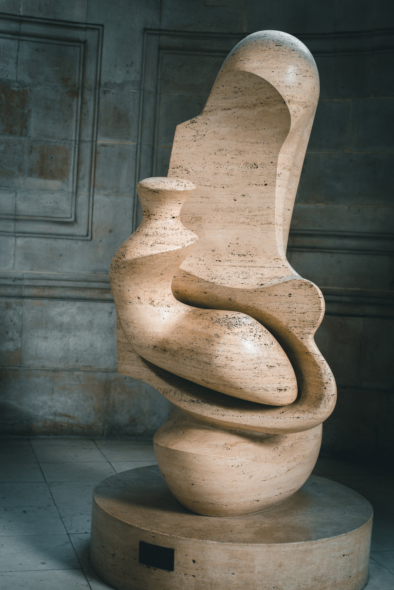 Henry Moore sculpture 