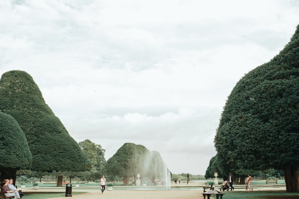 garden view London Hampton court palace