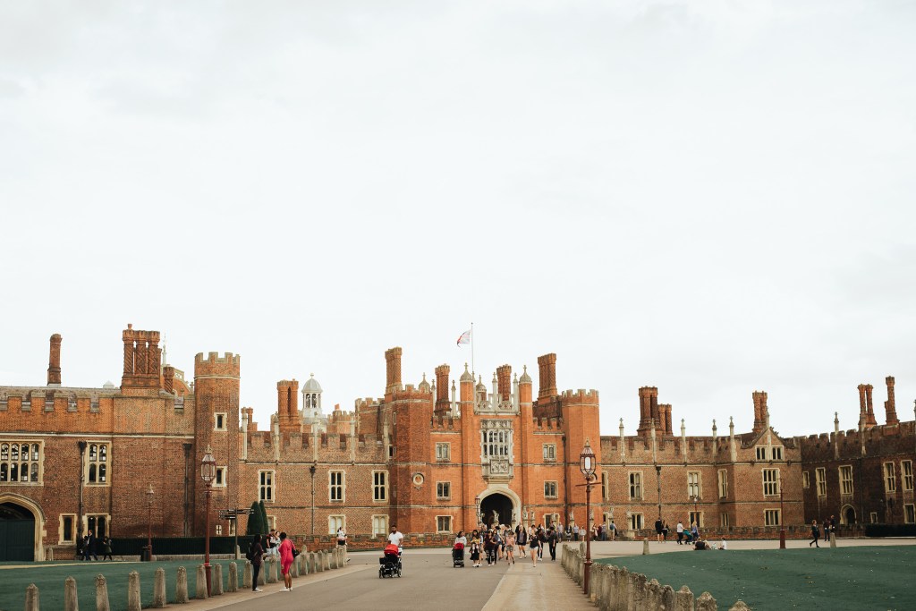 Hampton court palace Henry VIII